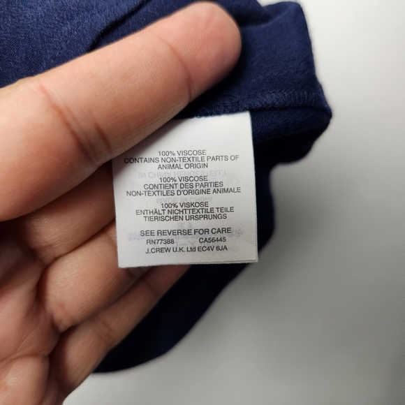 J. Crew Women's Size 2 Navy Blue Tiered Crepe Sleeveless Tank Top Blouse - Picture 3 of 5